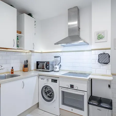 Apartament Away From *