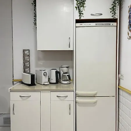 Away From Apartamento *